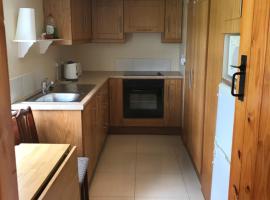 High Road Cottage โรงแรมในDooagh