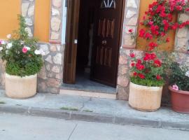 Hostal Cañamares – pensjonat w mieście Priego