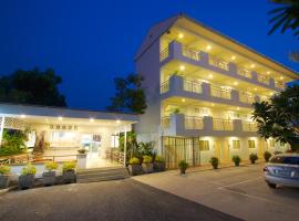 Charn Residence, lejlighedshotel i Bang Saen