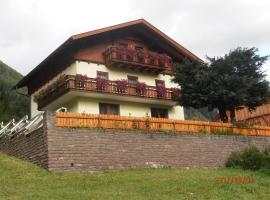 Pension Dürregger, hotel ve Flattachu