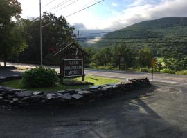 Cave Mountain Motel, motel en Windham