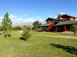 Las Cortaderas Cabañas de Tronco, lodge i Nono