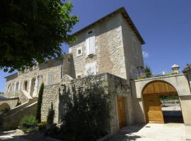 Hostellerie Clau del Loup - Logis Hotels, hotelli, jossa on uima-allas kohteessa Anglars-Juillac