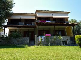 Anna Pousi Studios & Apartment, hotel sa Ormos Panagias