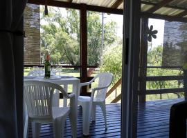 Cabañas Puerto Trinidad, country house in Tigre