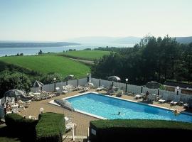 Auberge De Nos Aieux, hotel in Les Éboulements