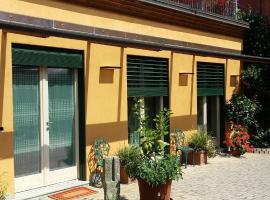 Casa Margherita, budget hotel sa Villar San Costanzo