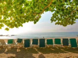 First Bungalow Beach Resort、チャウエンのホテル