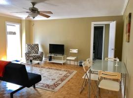 Simple Beauty Downtown Condo Sleeps 4 (14N), hotelli kohteessa Atlanta