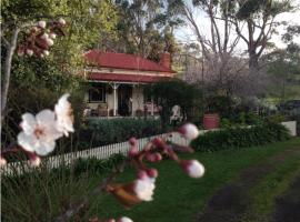 Sinnamons Cottage, hotel a Maldon