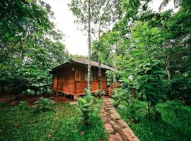 Bamboo Creek Resort, hotell med parkering i Vaduvanchal