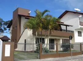 Bombinhas Brasil Residence II Guest House no Centro