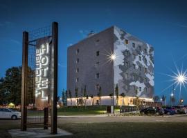 Hotel The Cube, hotel a Fidenza