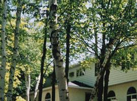 White Birch Inn, hotel near Door County Cherryland - SUE, 