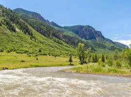 Three Sisters Peak Cabin at Filoha Meadows