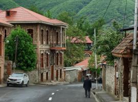 Ansera Residence Sheki: Şeki'de bir kulübe