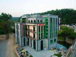 Gelati Tower, hotel v destinaci Gelat'i