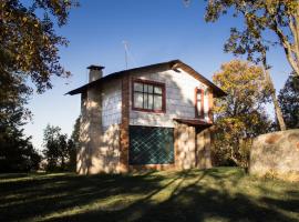 Rancho los Madroños, отель в городе Вилья-дель-Карбон, рядом находится Arcos del Sitio