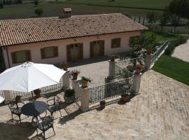 Agriturismo La Cascina di Opaco, hotel u gradu Norča