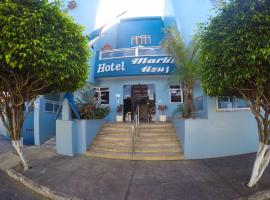 Hotel Marlin Azul، فندق في إيريري