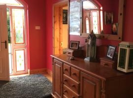 Carrick House B&B: Killybegs şehrinde bir otel