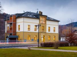 Hotel Valdes, hotelli kohteessa Loučná nad Desnou