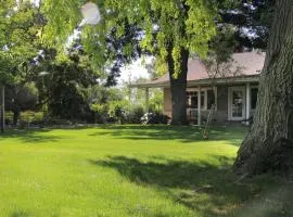 Cottage on Armstrong