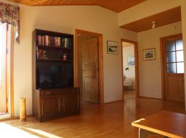 Hólmavað Guesthouse, farm stay in Aðaldalur