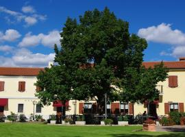 Dependance Lipa, hotel cerca de Club de golf Lipica, Basovizza