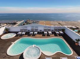 Hotel Nautico, hotell i Riccione