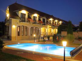 Bajor Panzi&oacute; B&uuml;k-B&uuml;kf&uuml;rdő, Adults Friendly 12 Plus