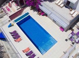 Resort due gatte Pinky Trogir, üdülőközpont Seget Vranjicában