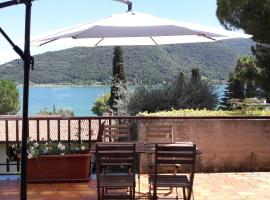 Terrazza sul lago di Iseo, khách sạn giá rẻ ở Sarnico