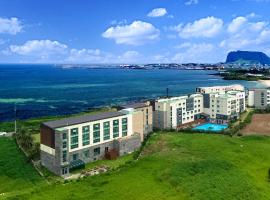 Jeju Arumdaun Resort โรงแรมในซอกวีโพ