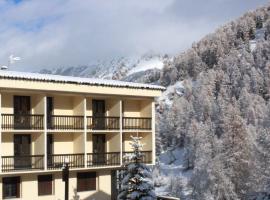 Les Carlines, hotel v destinaci Vars