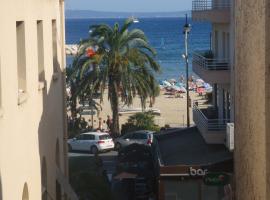 Hôtel L'Oustaou, hotel in Le Lavandou