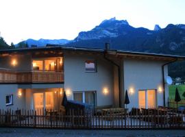 Ferienwohnungen Karwendel Camping, hotel v destinaci Maurach