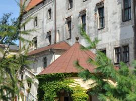 Zamek Otmuchów, hotel en Otmuchów