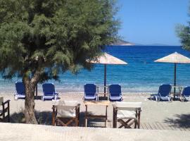 Nektaria on the Beach, hotel em Fourni Ikarias