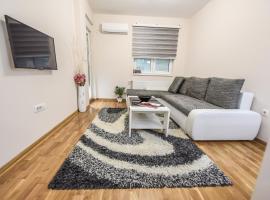 Yasmin Apartment (Pozega in Serbia), alojamento para férias em Požega