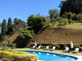 Pousada Chácara Aracê, B&B in Araras Petropolis