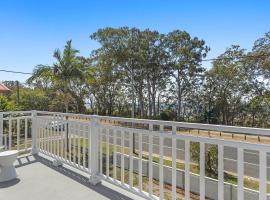 Hamptons at The Bay, holiday home in Deception Bay