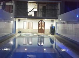 Casa con Piscina Privada y Jacuzzi, ξενοδοχείο σε Flandes