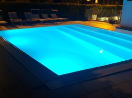 Sirmione Rosselli Apartments, hotel with pools in Sirmione