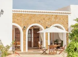 Charming Villa in Benirras with Jacuzzi