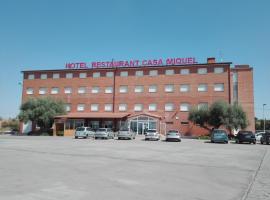 Alcarraz Lleida-Alguaire Airport - ILD 근처 호텔 Hotel Restaurant Casa Miquel