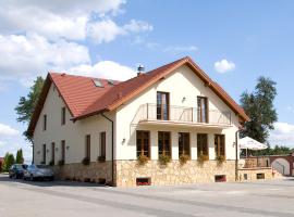 Dworek Biesiadny, family hotel in Radzewice