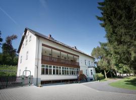 Rodinný Penzion u Wolfů, ξενοδοχείο σε Chrastava