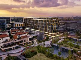 Cordis Shanghai Hongqiao (Langham Hospitality Group), hotel Sanghaj Hungcsiao nemzetközi repülőtér - SHA környékén 