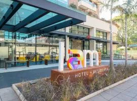 I am Design Hotel Campinas by Hotelaria Brasil、カンピーナスのキッチン付きホテル